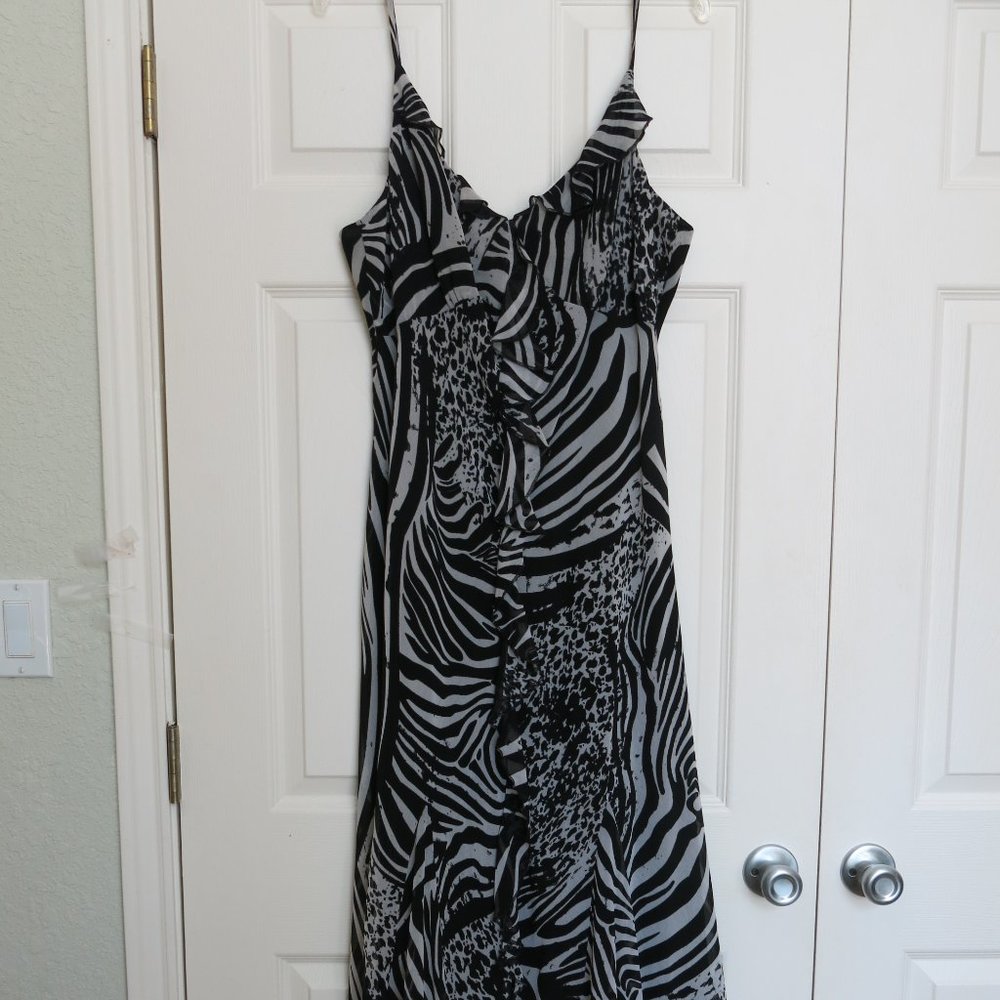 Lovely black and white gauzy sleeveless dress by Per Una, size 18